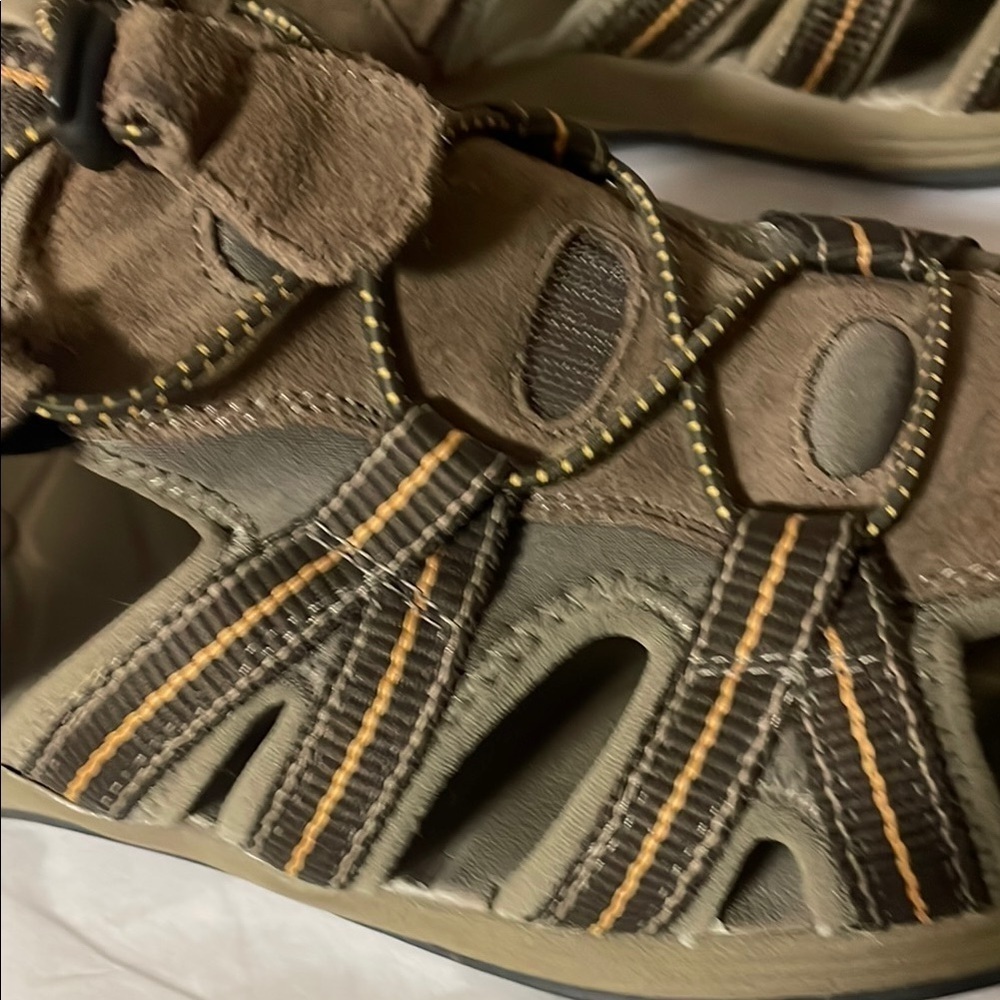 Croft & Barrow Brown Sport Sandals with Adjustable Straps - Picture 6 of 8